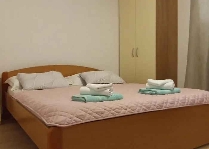 Family Apartments Leona Makarska