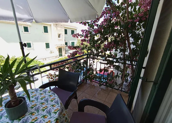 Family Apartments Leona Makarska